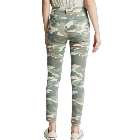 MOTHER High Waisted Looker Ankle Fray See Me Camo Distressed Denim Jean Size 29 - Picture 2 of 15